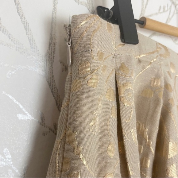ISANI for TARGET Gold Metallic Jaquard Pintuck Full A-Line Mini Skirt medium - Picture 6 of 10